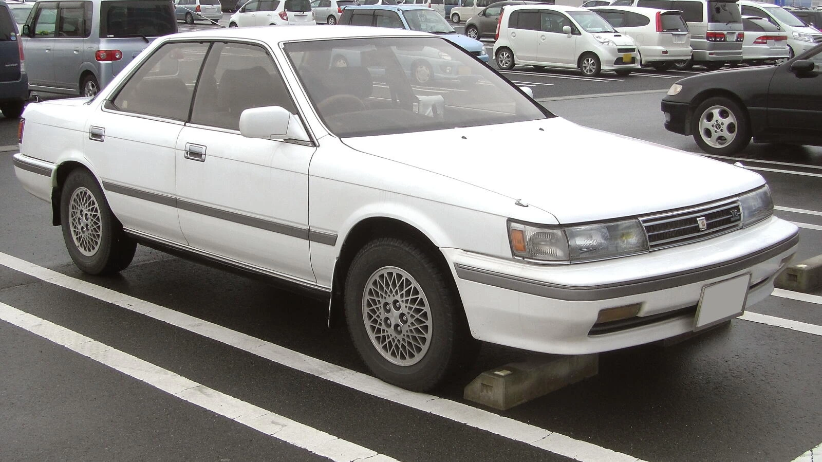 مشخصات فنی تویوتا کمری نسل دوم Toyota camry 1986