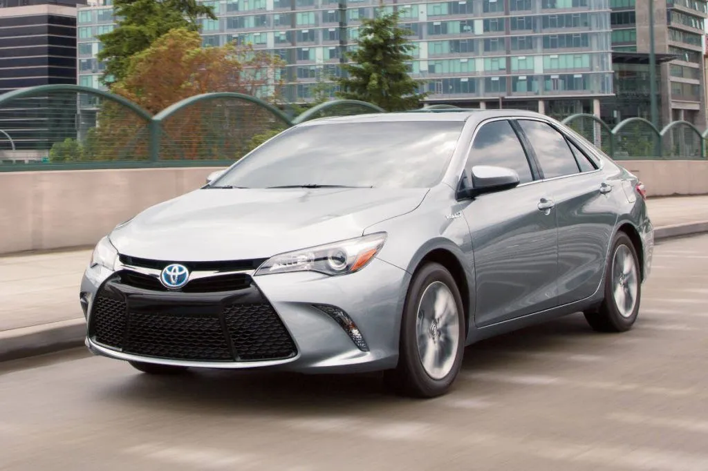 مشخصات فنی تویوتا کمری هیبرید Toyata Camry Hybrid 2017